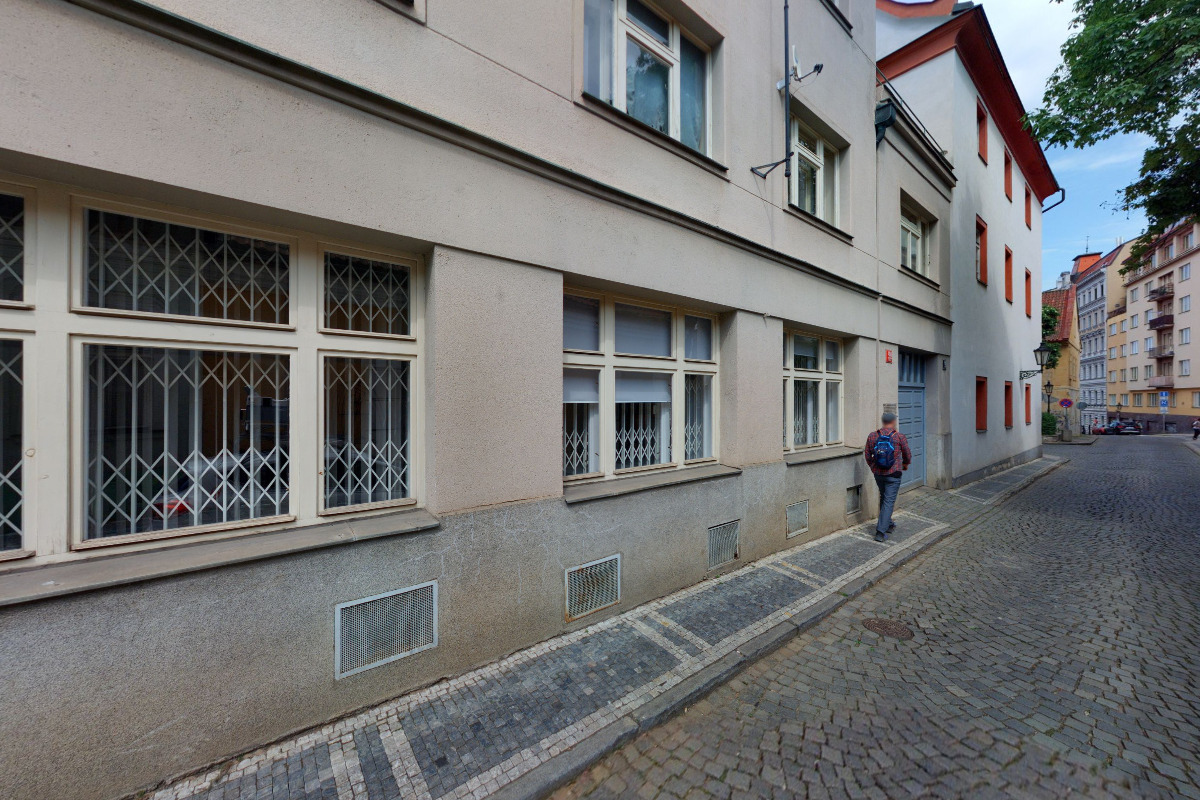 DebColl systems, s.r.o.