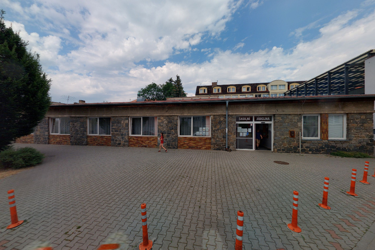 Školní jídelna Benešov, Jiráskova foto 4