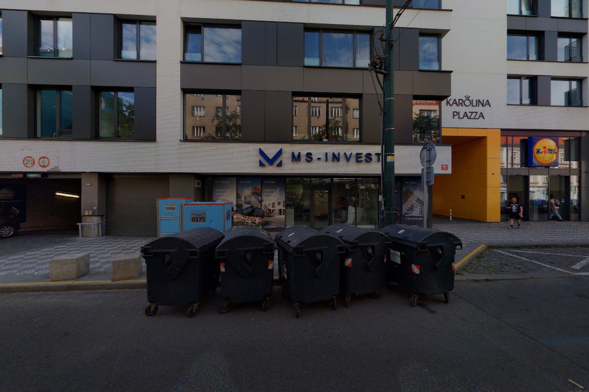 martins' - advokáti