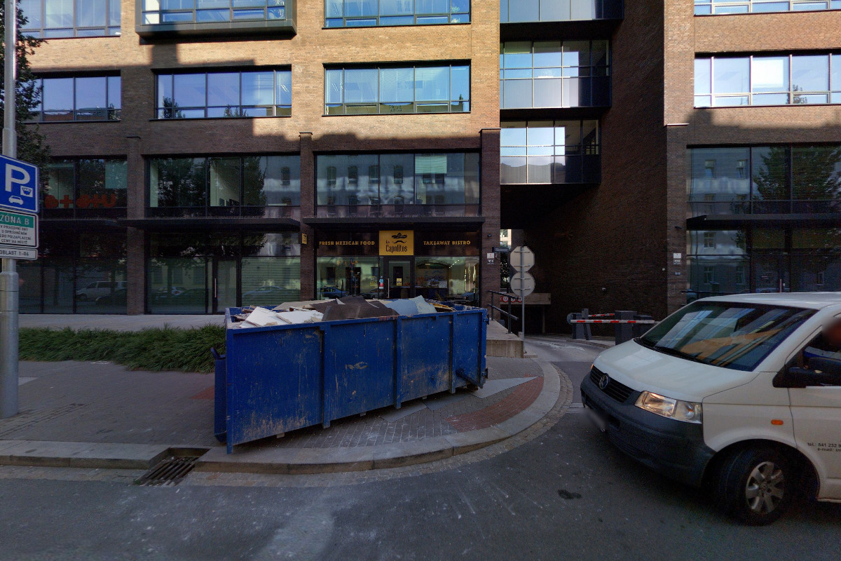 ChargeUp - nabíjecí stanice