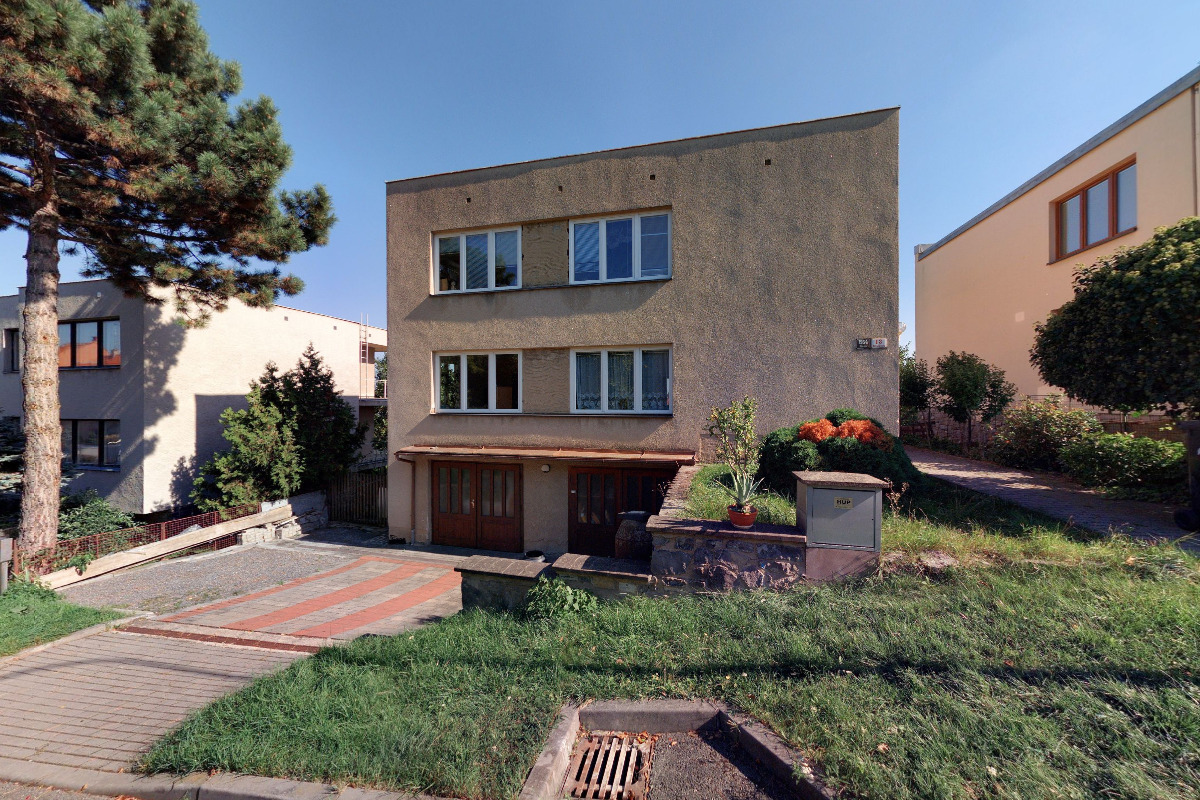 Mgr. Zuzana Sedláčková