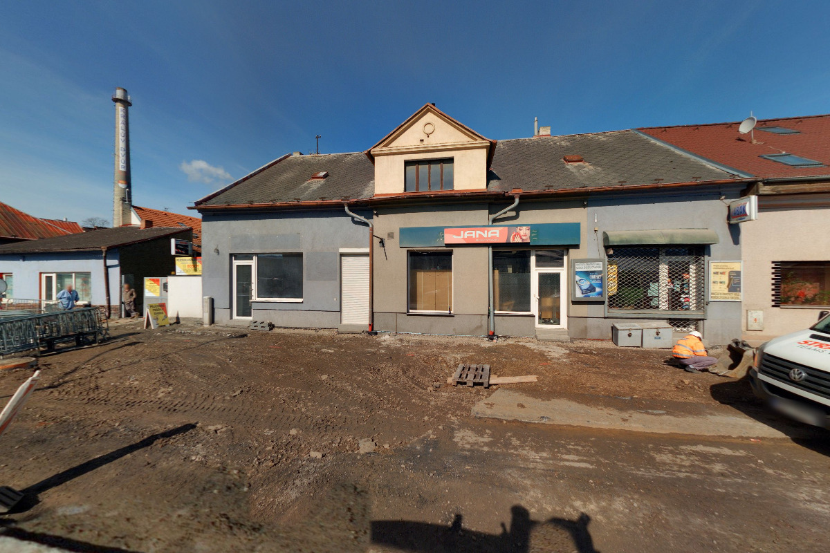 Opravy oděvů a čalounictví