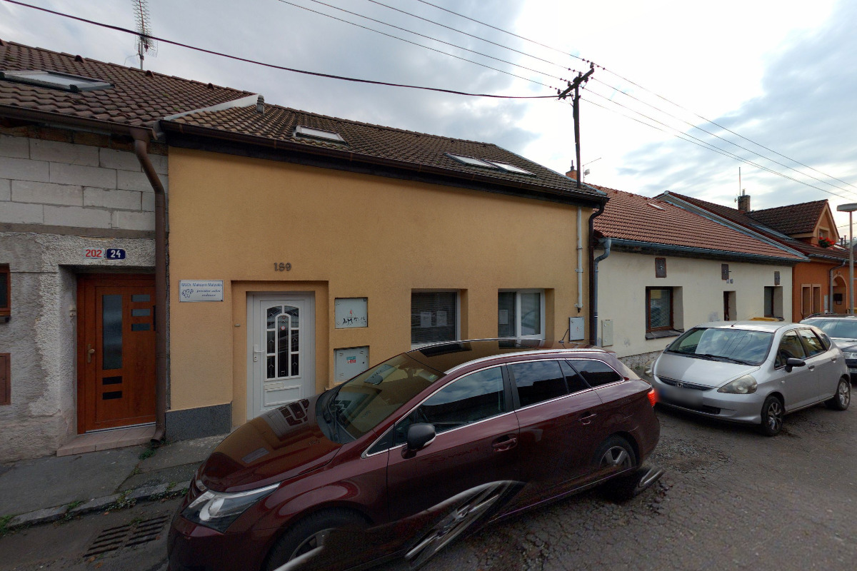 Maksym Malyukh - stomatologická ordinace