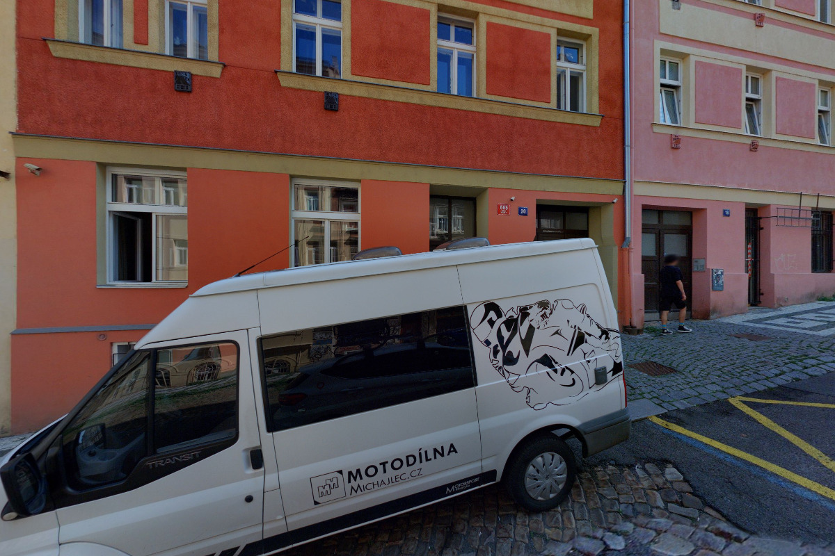 MR.PARKIT - Parking Víta Nejedlého foto 5