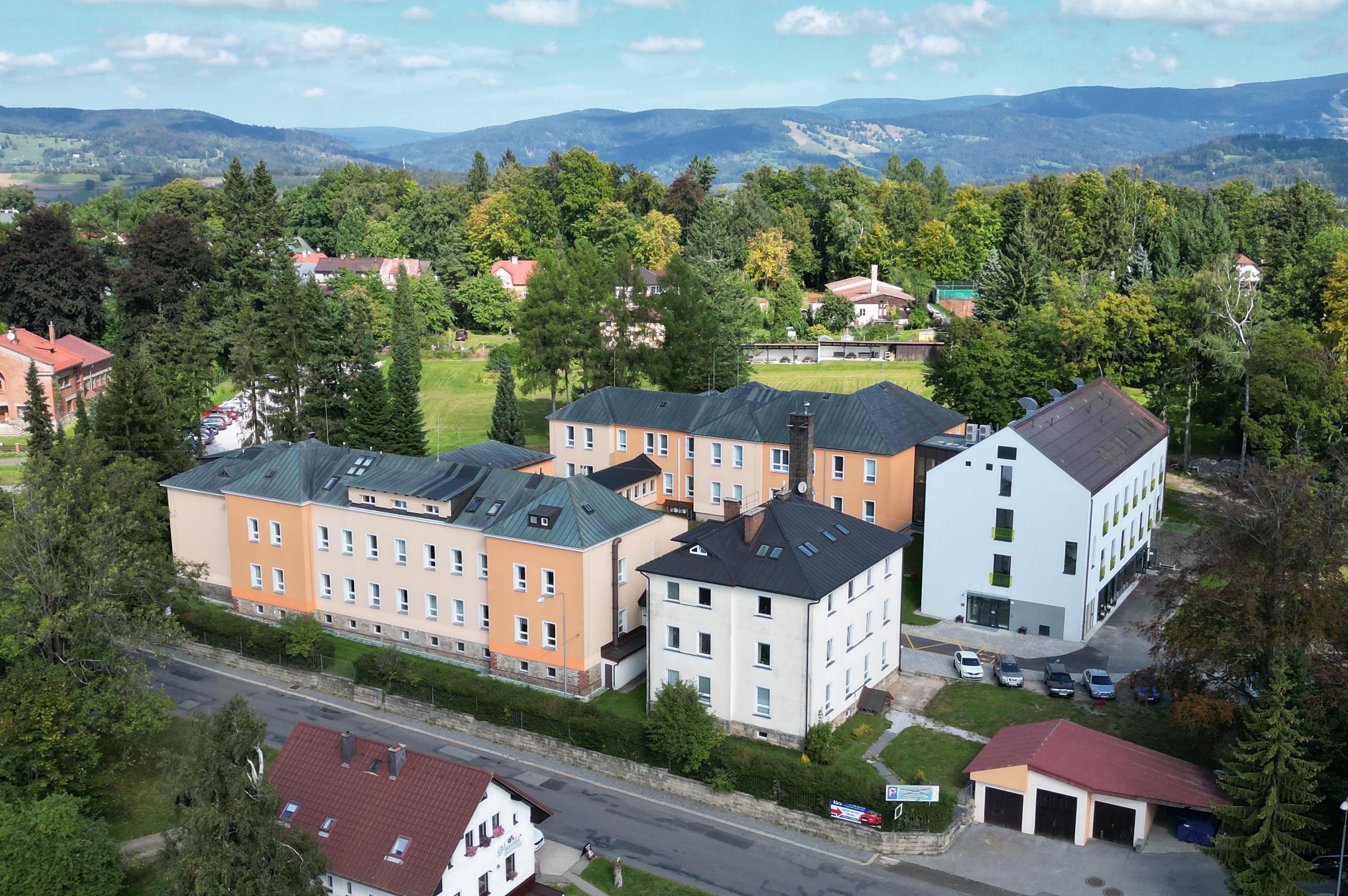 Ústav chirurgie ruky a plastické chirurgie