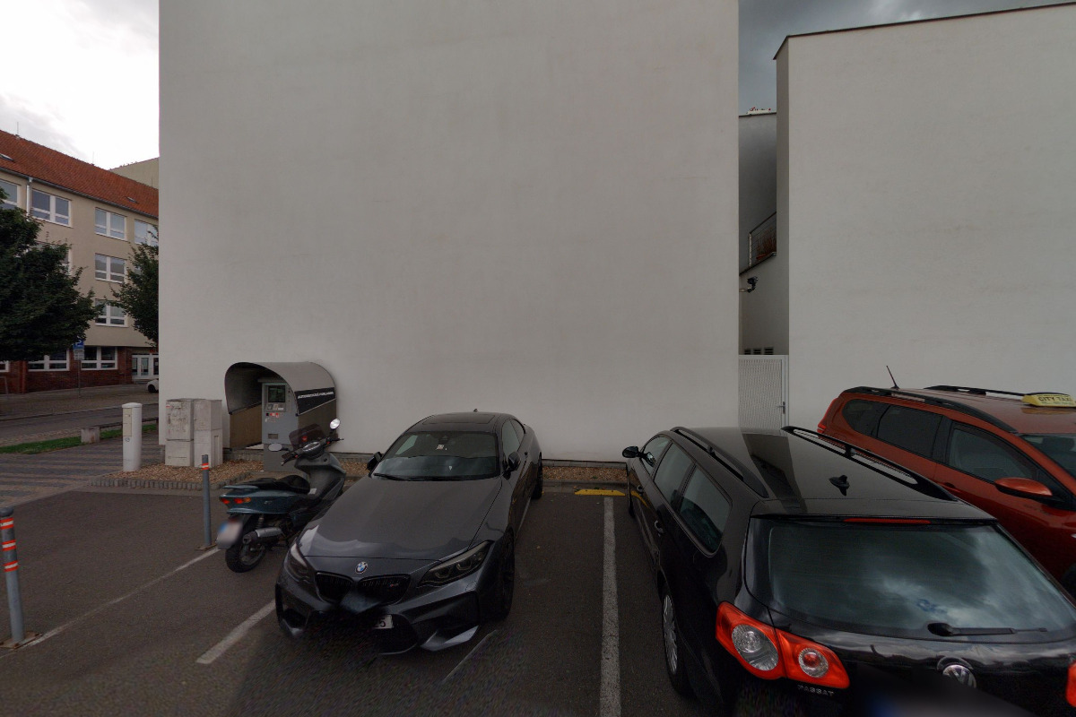 Vzdělávací institut pro Moravu, zařízení pro další vzdělávání pedagogických pracovníků a středisko služeb školám