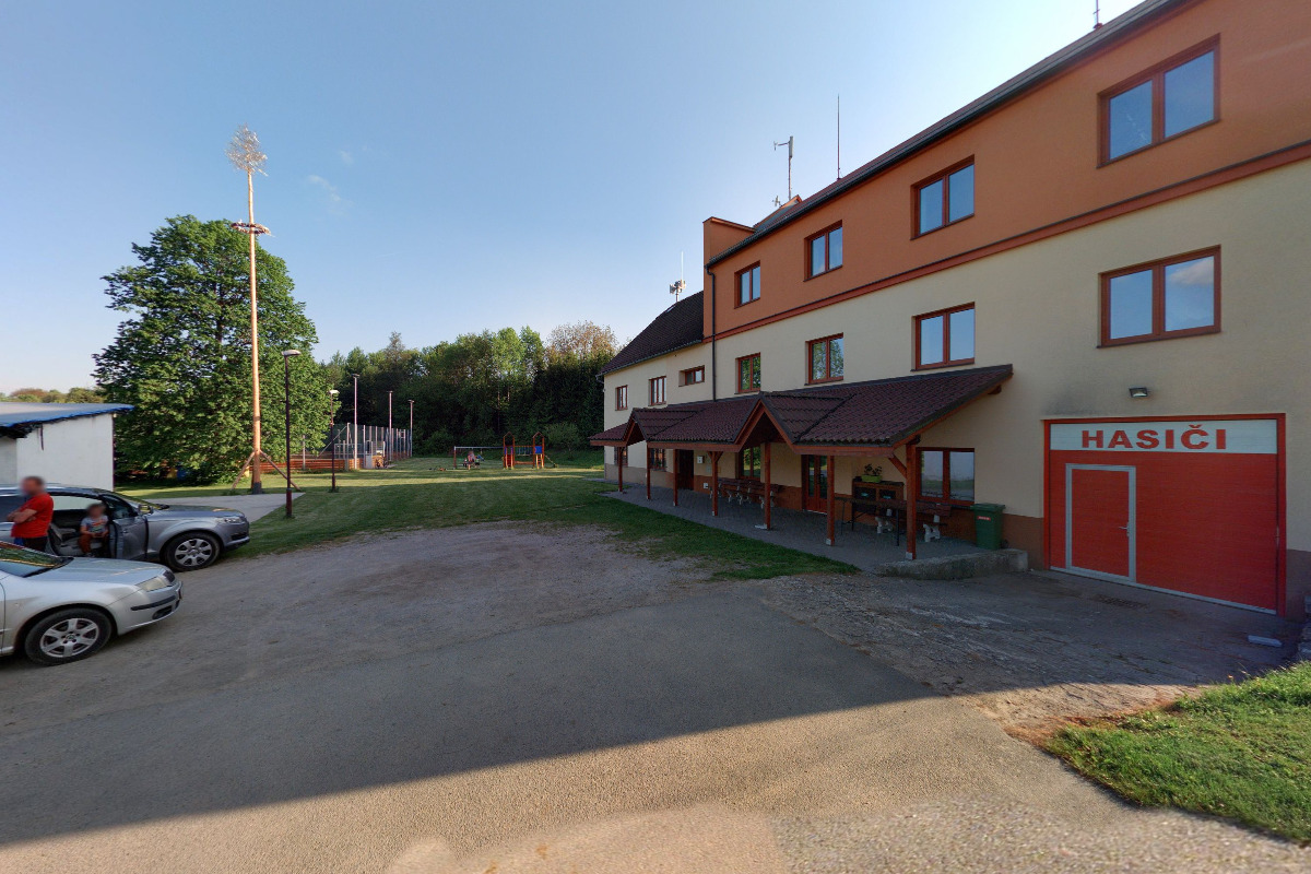 Prostřední Poříčí - obecní úřad foto 1