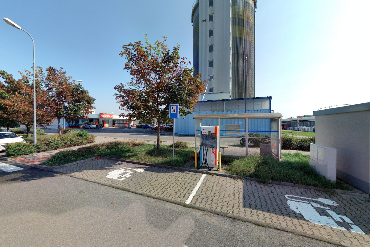 Dobíjecí stanice E.ON Drive