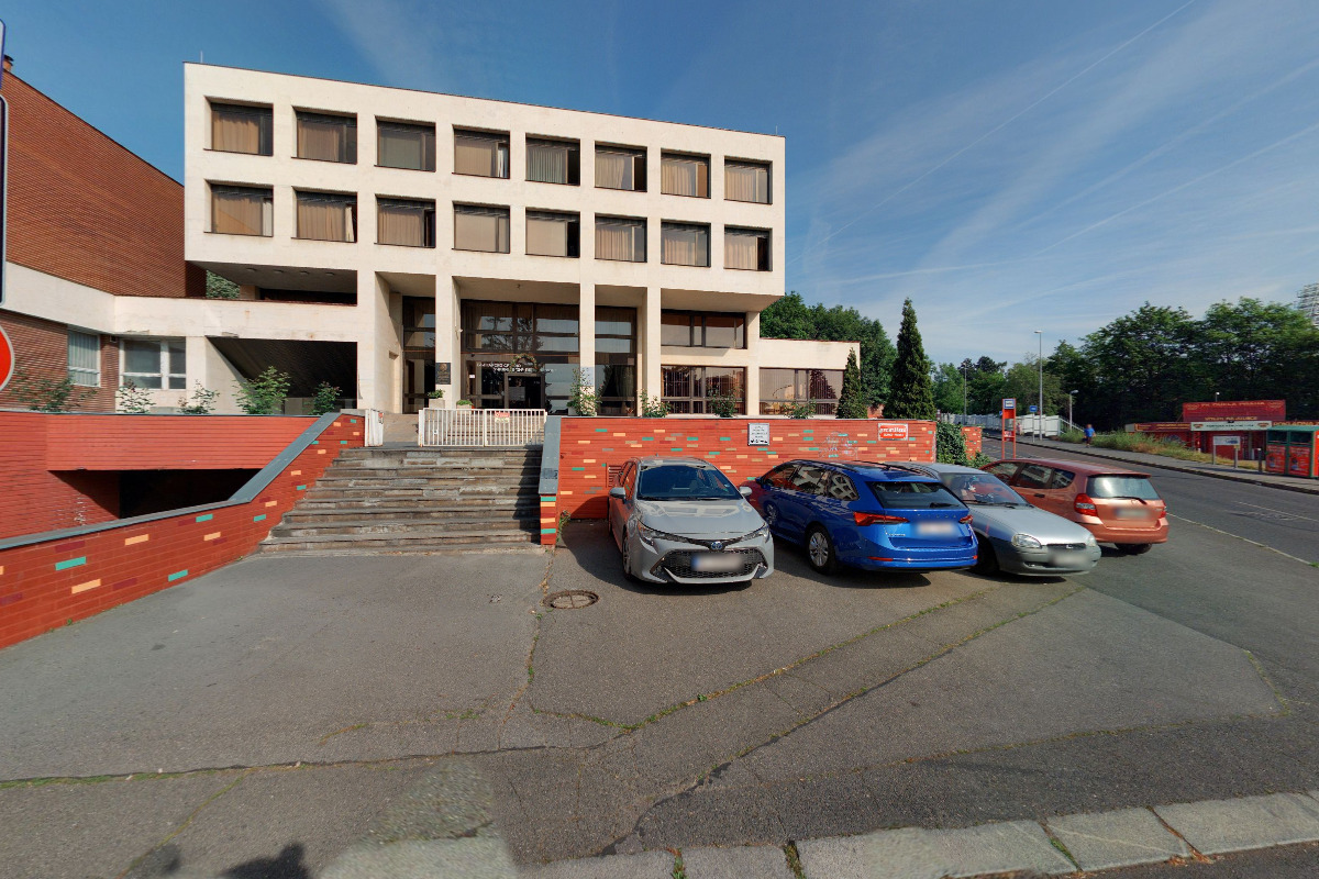 Bulharská základní škola a gymnázium Dr. Petra Berona