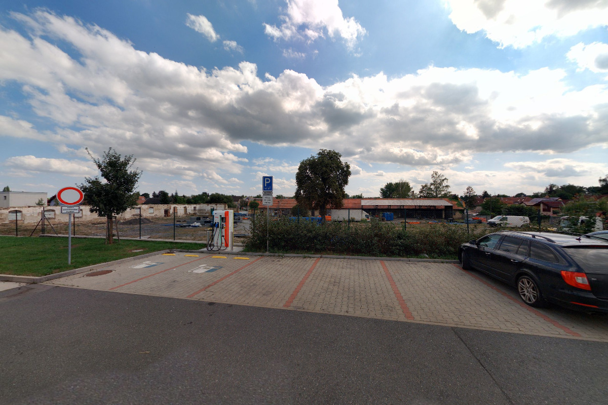 Dobíjecí stanice E.ON Drive