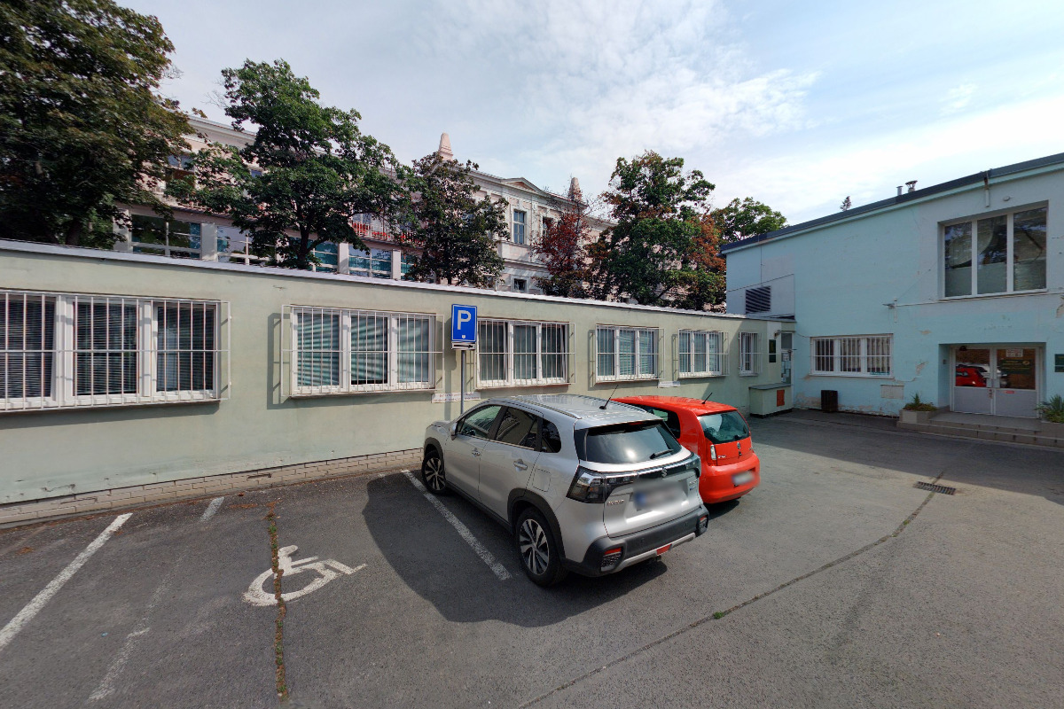 Extrapyramidová poradna - Fakultní nemocnice Královské Vinohrady