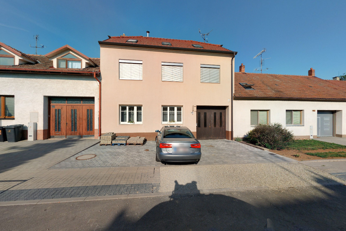 K&S, s.r.o., lisovna plastů