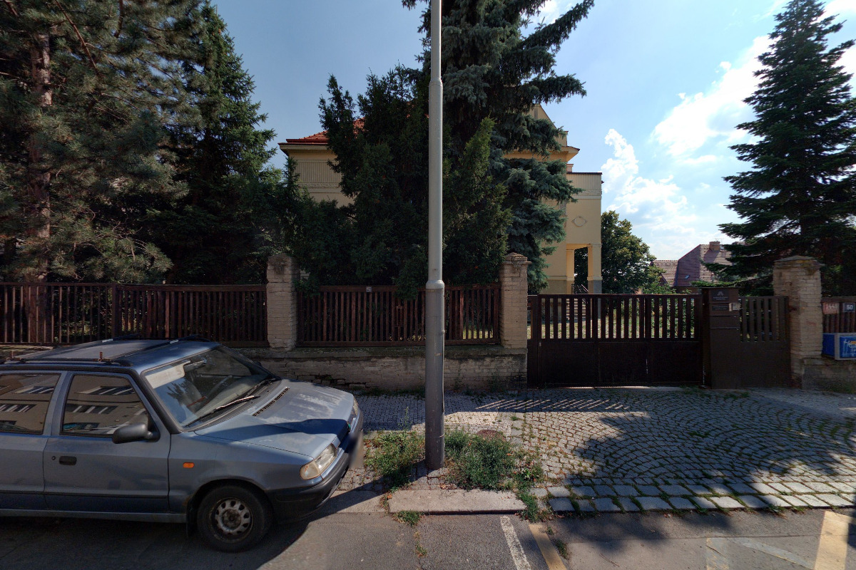 Antikvariát a galerie Ztichlá klika