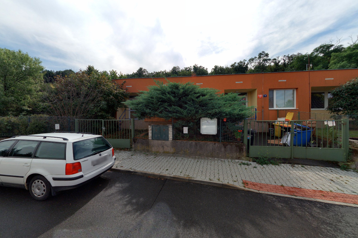 ZŠ a MŠ Praha 12, K Dolům