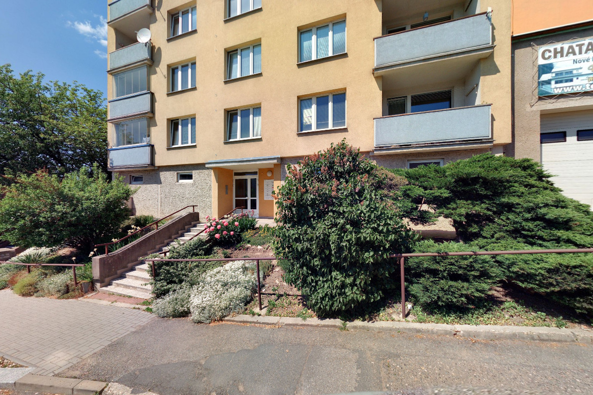 Úklid - levou- zadní Patrik Kučera foto 1