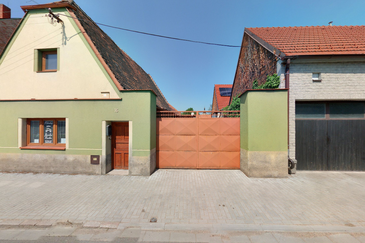 Jaroslav Bouška - Pohřební služba