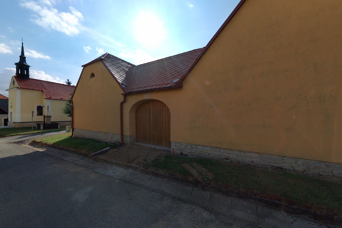 Újezdec - obecní úřad foto 2