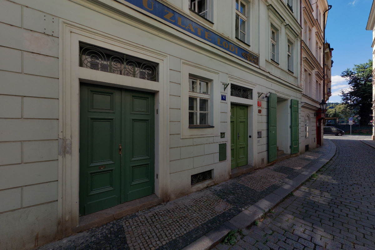 The RoadHouse Prague