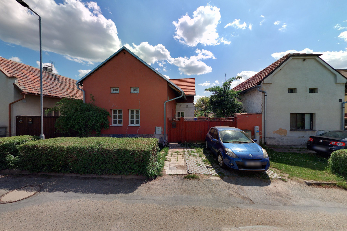 Mgr. Lenka Tučková