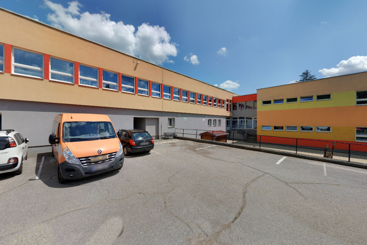 MŠ Ostrov u Macochy