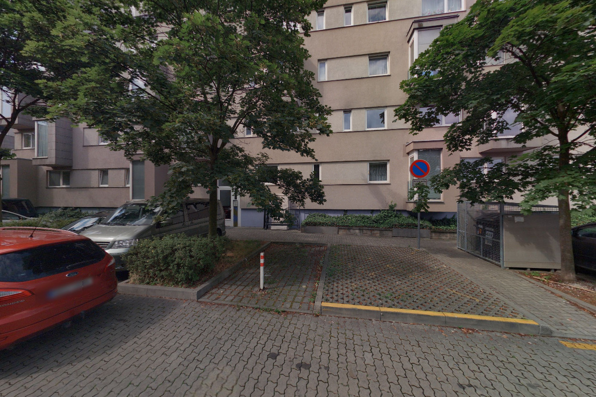 Společenství vlastníků Chotěšovská 679/5, Praha foto 2