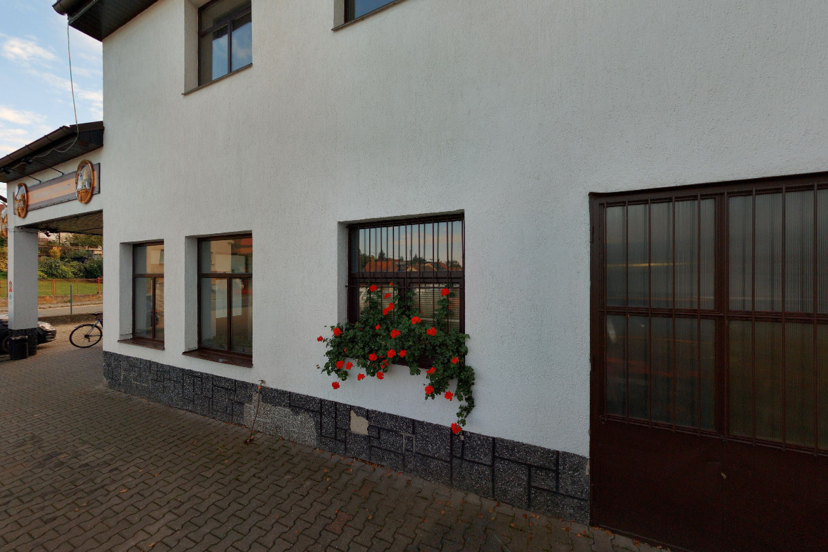 Country Club West Star