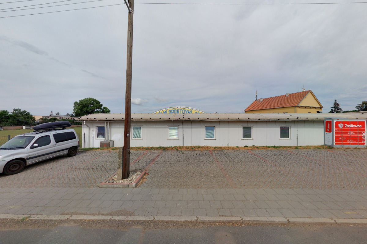Školní sportovní areál - víceúčelová hala