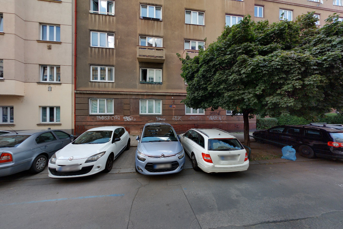 Společenství vlastníků domu Sámova 1178, 1179, 1180, 1181, 1182, 1183, 1184, Praha 10