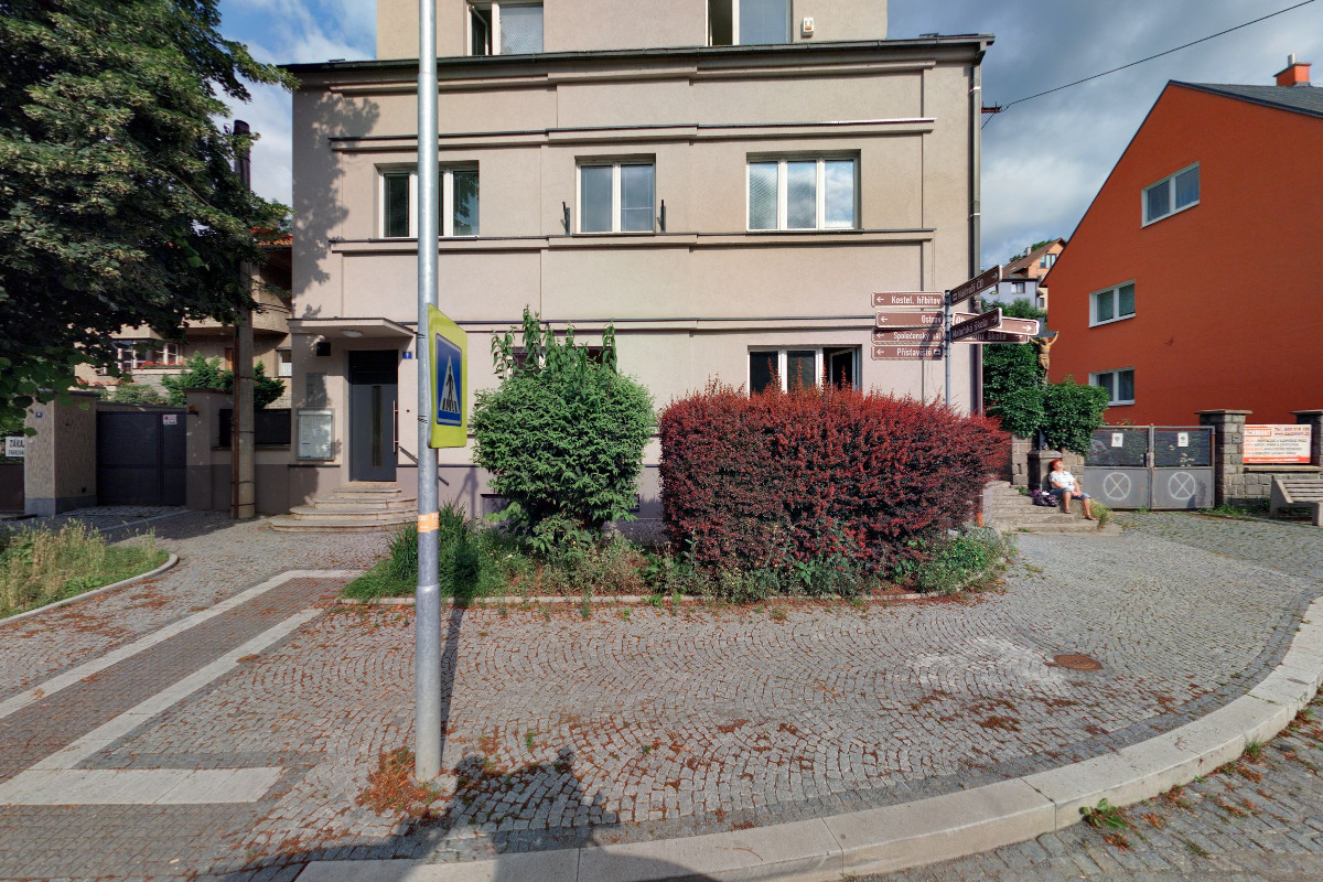 MUDr. Adela Petrů, MediClinic a.s.