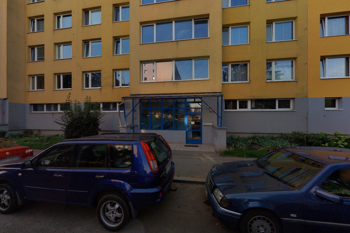 Bytové družstvo V jezírkách 1546/18