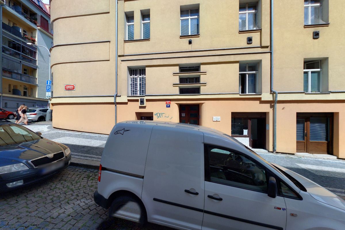 Zakázkové krejčovství IRIS