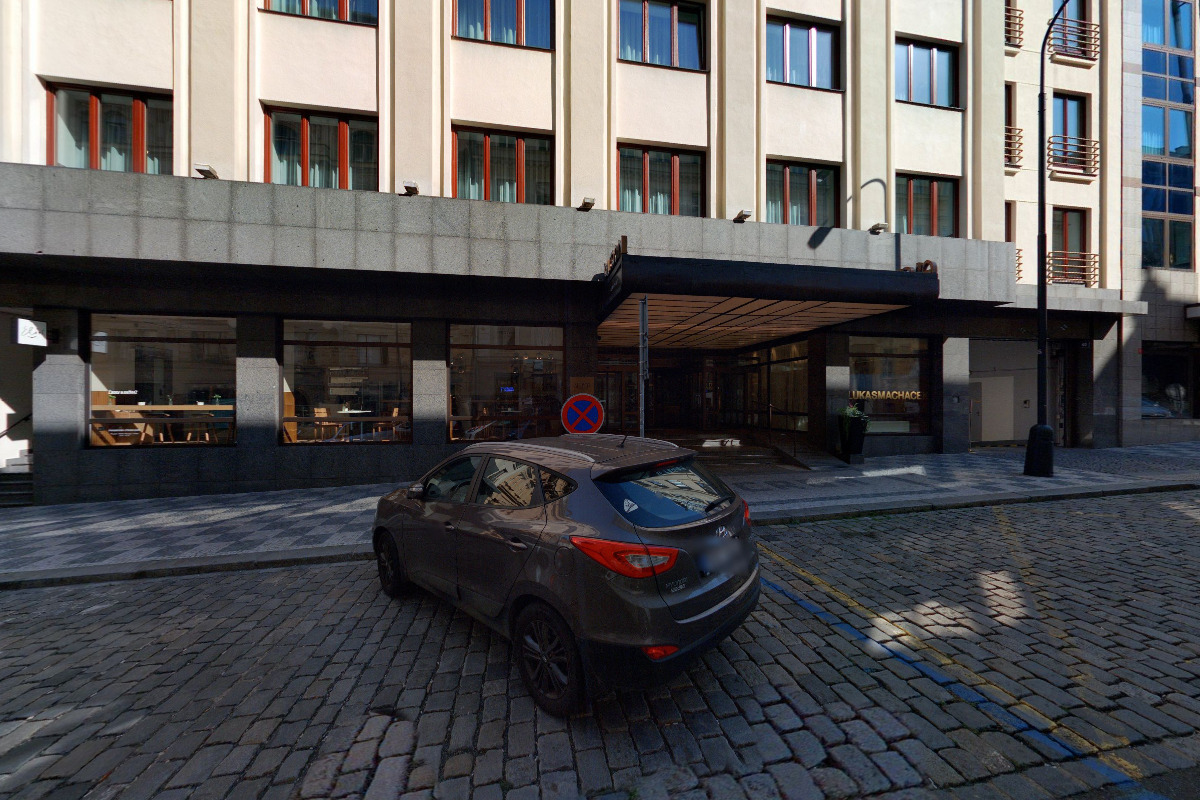 Dobíjecí stanice Polyfazer