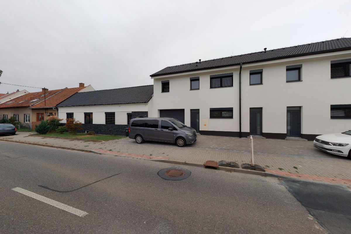 RK Apartment Holzova