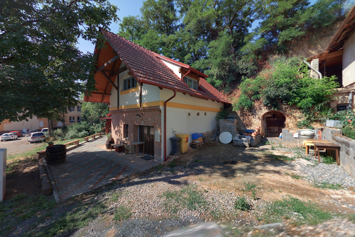 Vinný sklep U borovice (Vinařství Karel Endlicher)