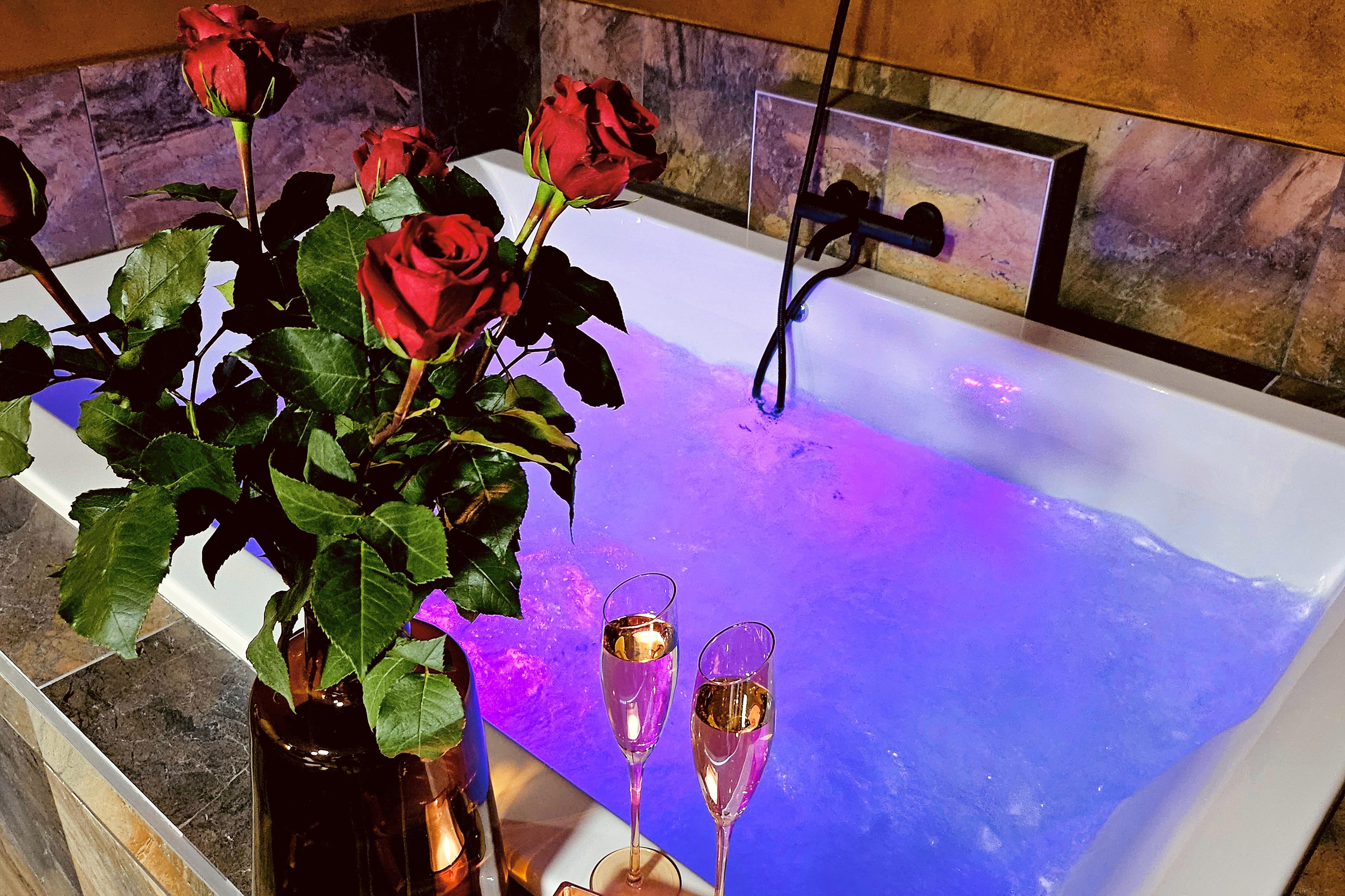 Privátní wellness s vířivou vanou a finskou saunou