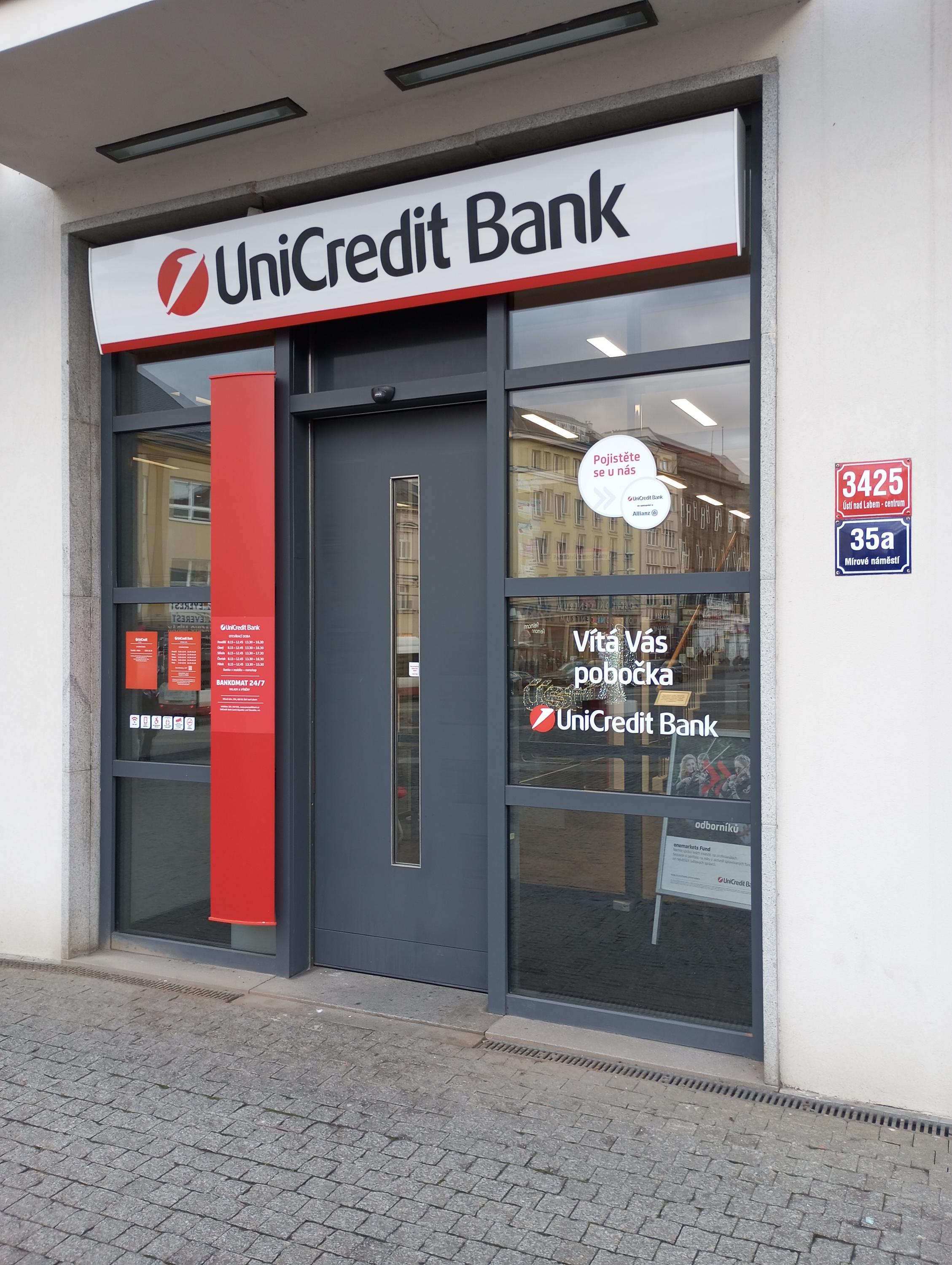 UniCredit Bank Czech Republic and Slovakia, a.s. foto 4