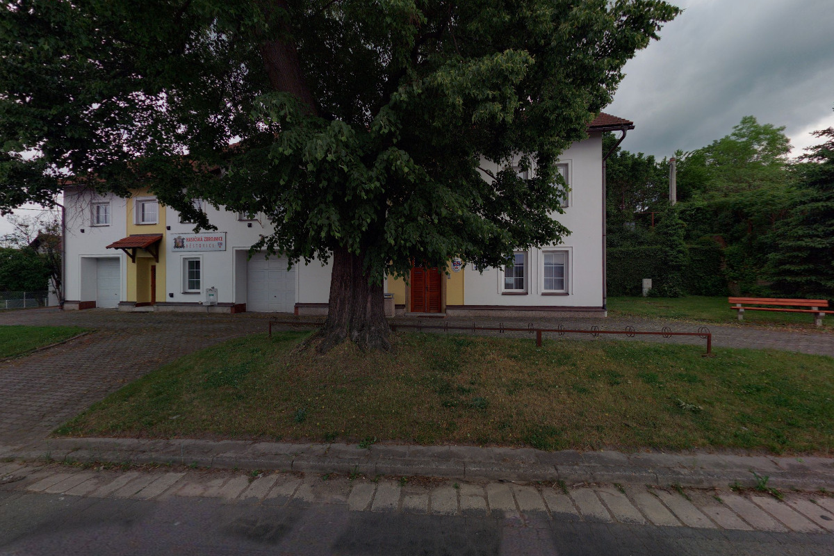 Běstovice - obecní úřad foto 4