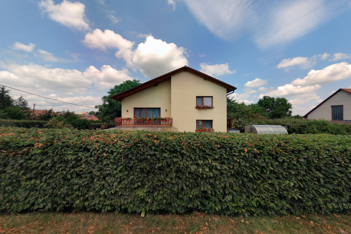 JS REAL INVEST, s.r.o.