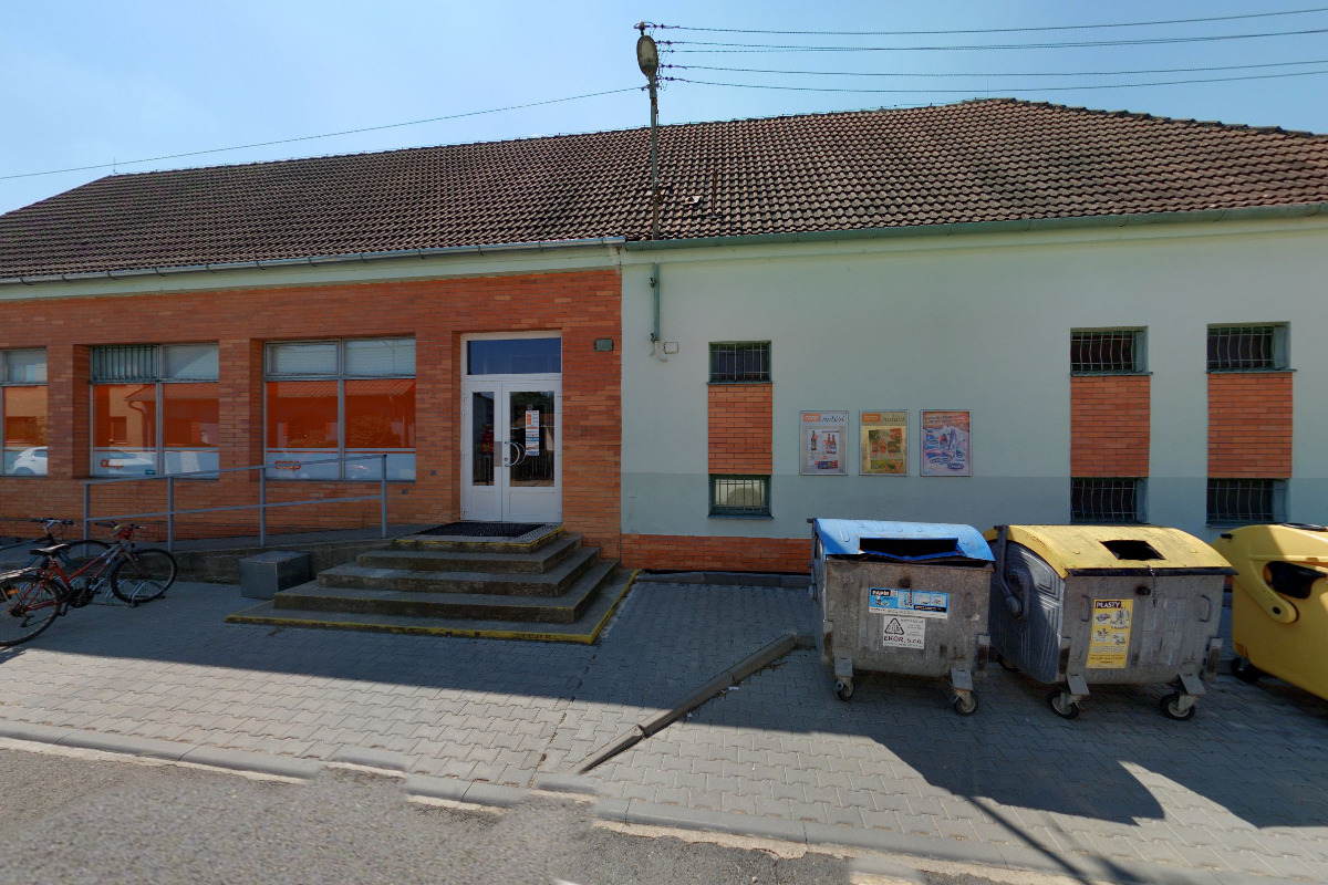 Jednota, spotřební družstvo v Hodoníně - COOP foto 2
