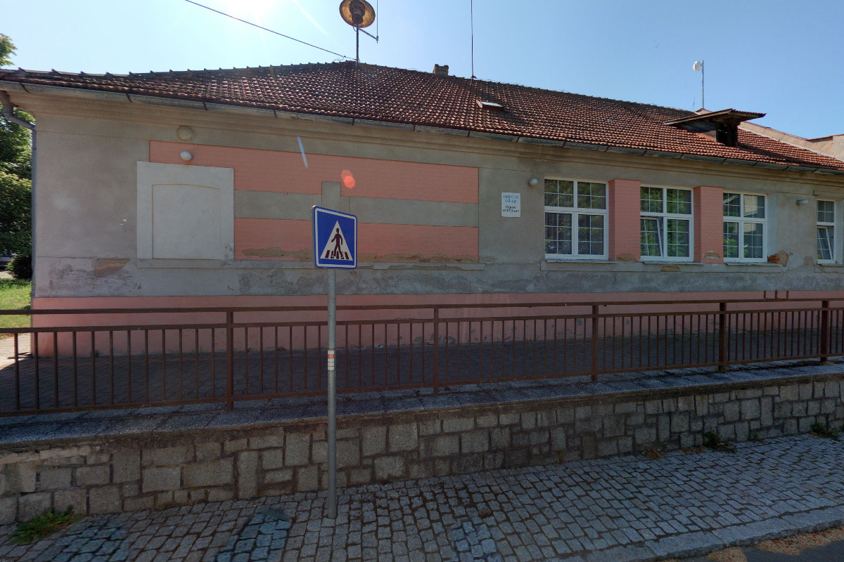 Černé Voděrady - obecní úřad foto 3