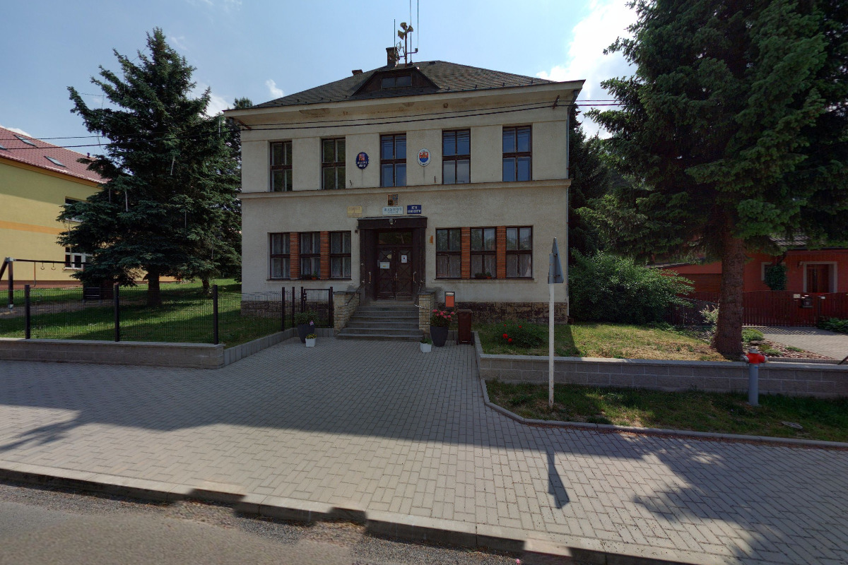 Rybník - obecní úřad foto 2