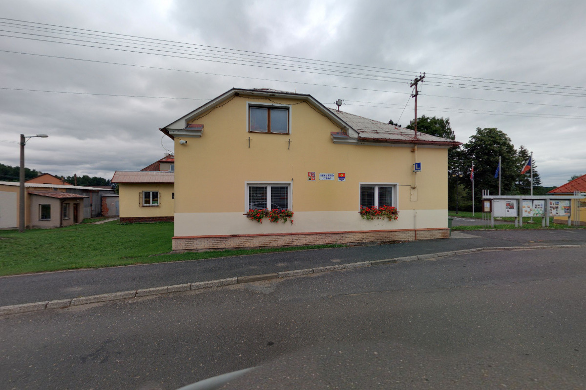 Jedlová - obecní úřad foto 4