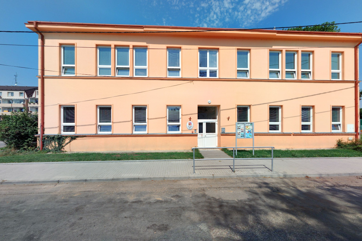 Základní škola, Práče, okres Znojmo -  příspěvková organizace