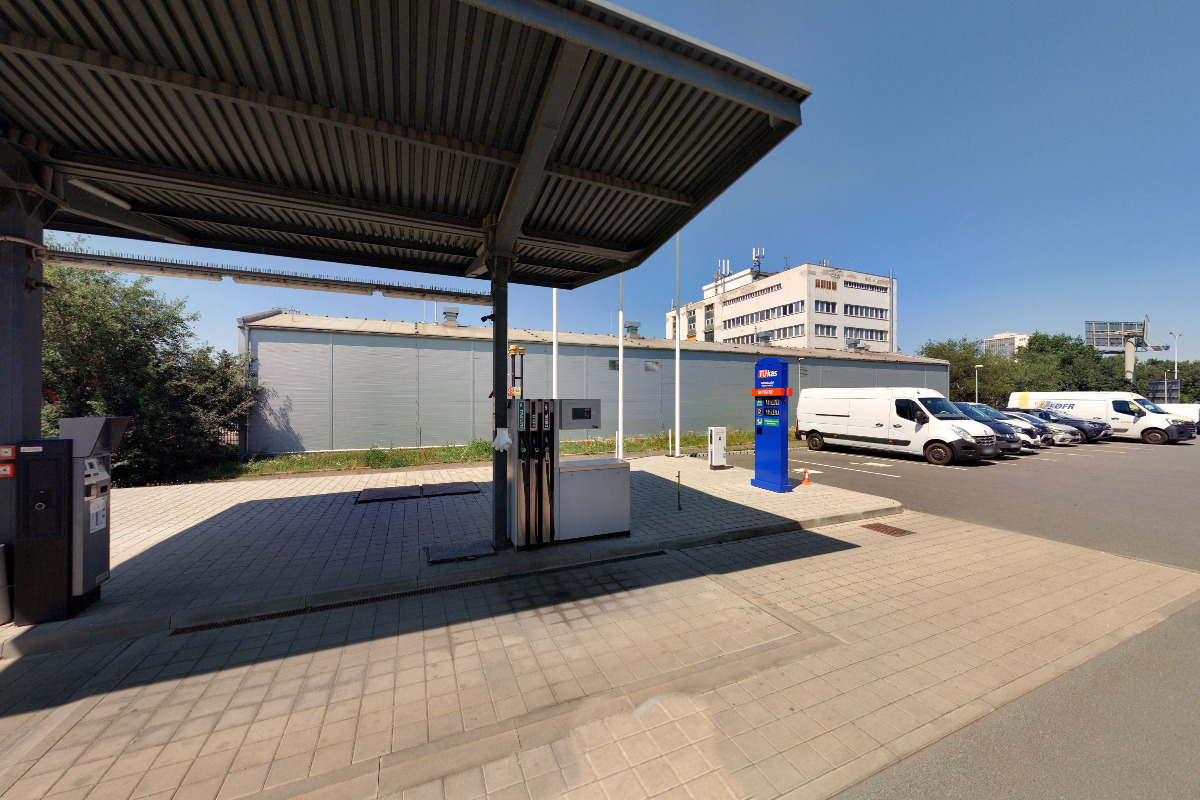 Rychlonabíjecí stanice elektromobilů