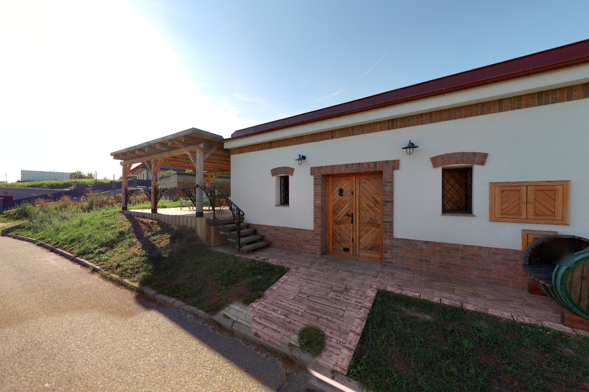 Vinařství Ostrezi - vinný sklep foto 3