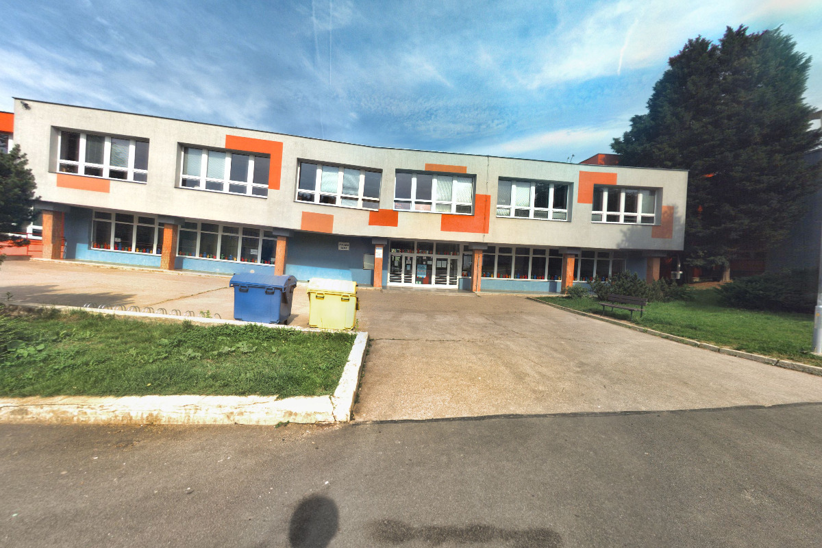 Základní škola a mateřská škola Brno, Jihomoravské nám. 2