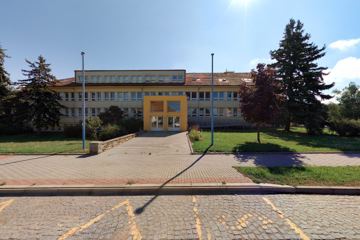 Základní škola a mateřská škola, Božice