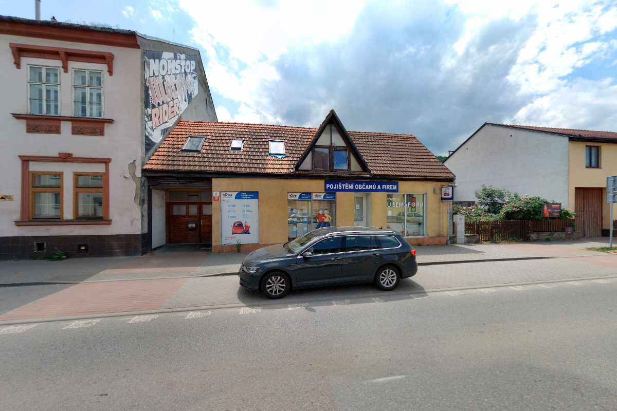 QUATRO FINANCE, a.s.