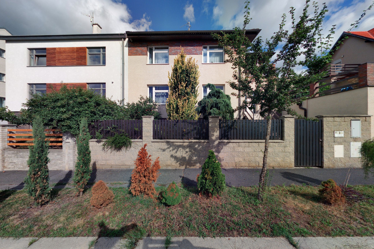 AMICUS Praha, spol. s r.o.