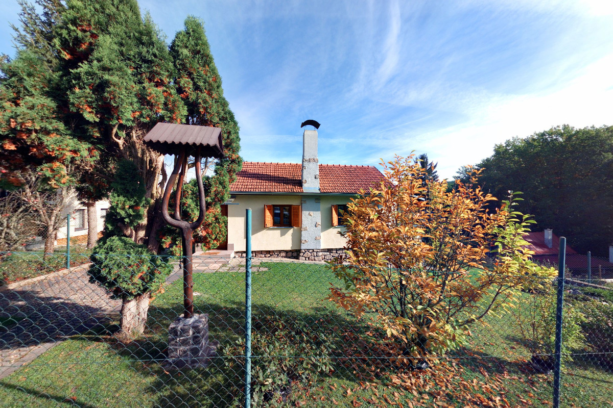 Delphinus BAU, s.r.o.